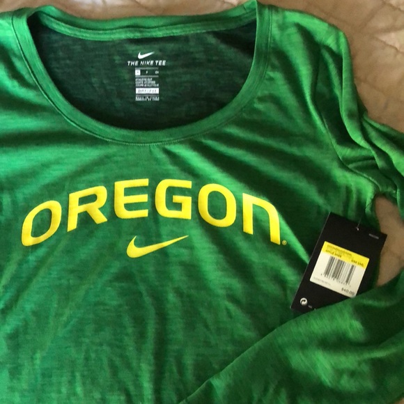 NEW Nike University of Oregon Long Sleeve TShirt Size Small - Picture 2 of 8